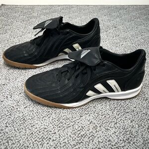 Adidas Indoor Soccer showed- U.S. 5-1/2